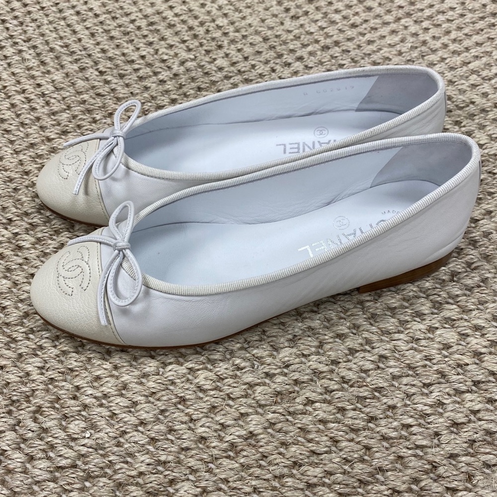 Authentic Chanel white & cream ballet flats 37.5 - Picture 2 of 12